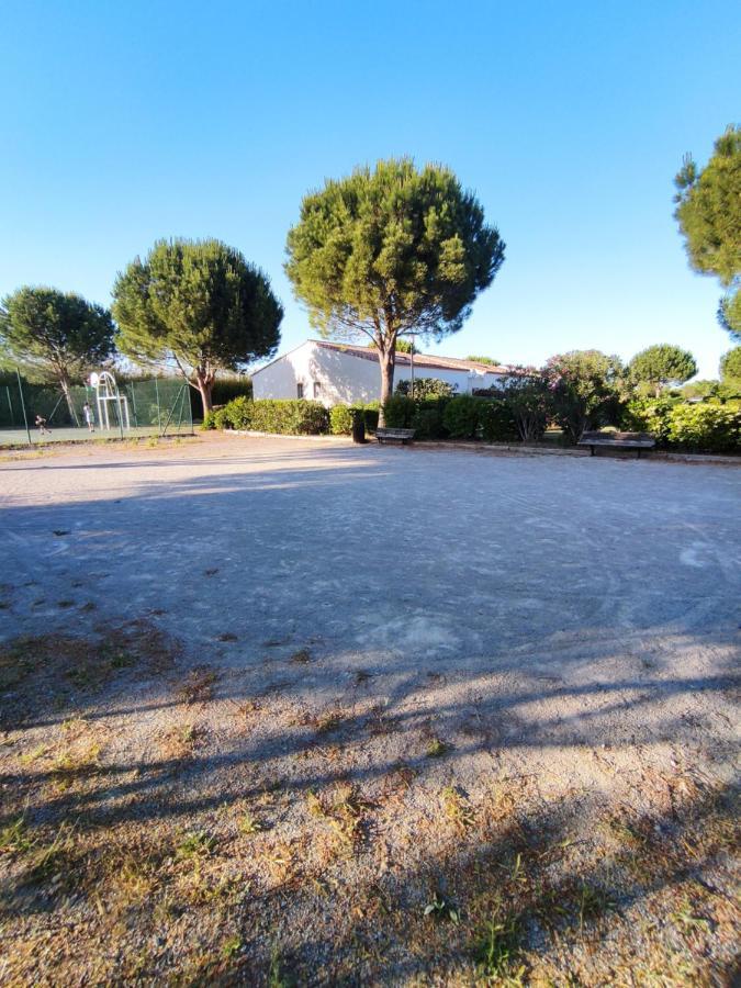 Jasse De Camargue Villa Галарг-льо-Монтю Екстериор снимка