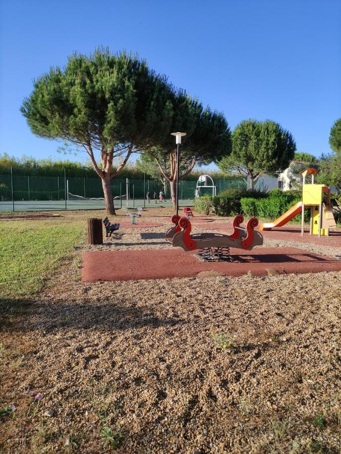 Jasse De Camargue Villa Галарг-льо-Монтю Екстериор снимка